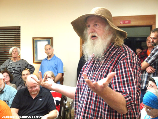 Bruce Borders address the Fort White Town Council