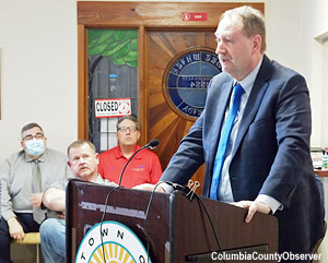 City Manager Joe Helfenberger pitches Lake City Utilities to the Fort White Town Council.