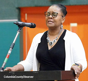 Chevella Young addresses the Lake City, City Council