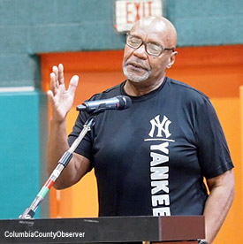 Conrad Wallace addresses the Lake City, City Council