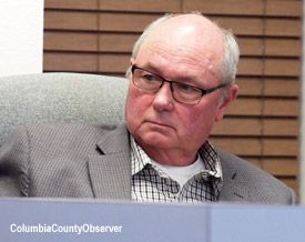 Interim City Manager Mike Williams listens. While those in the know are aware of his scheudle, he gave up nothing at the meeting.