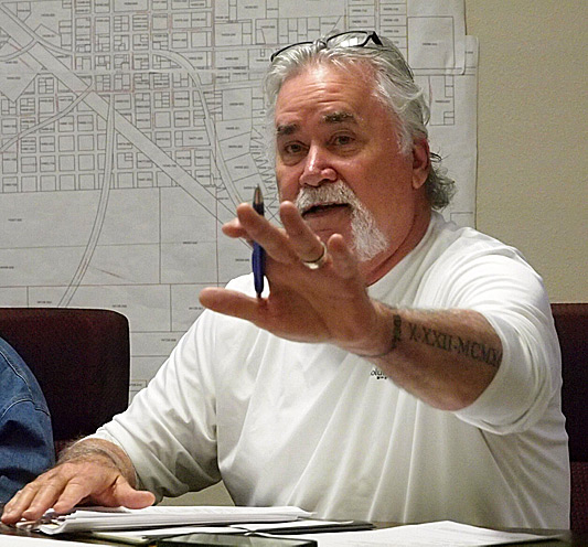Councilman Bill Koon makes a point during the meeting.