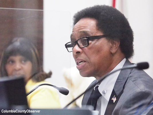 Councilman Rick Jernigan wanted to go after attorney Todd Kennon and Mayor Witt.